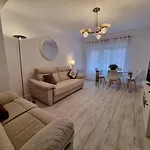 Moderno 143a Centrico 3 By R2r Apartment *