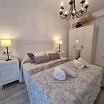 Apartment Moderno 143a Centrico 3 By R2r